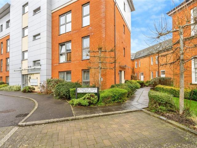 Flat for sale in Chichester, Littlecote