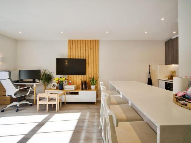 Flat for sale in High Barnet, Isle Of Man