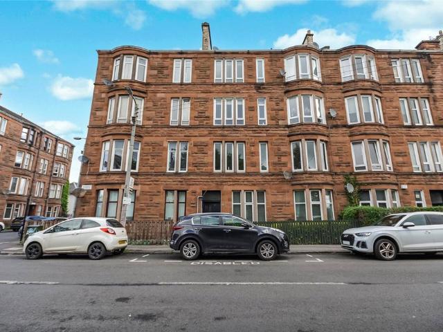 Flat for sale in Budhill, Scotland