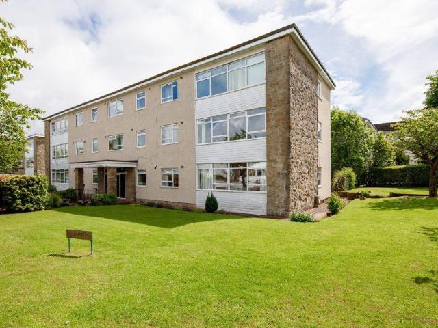 Flat for sale in Whitecraigs, Giffnock