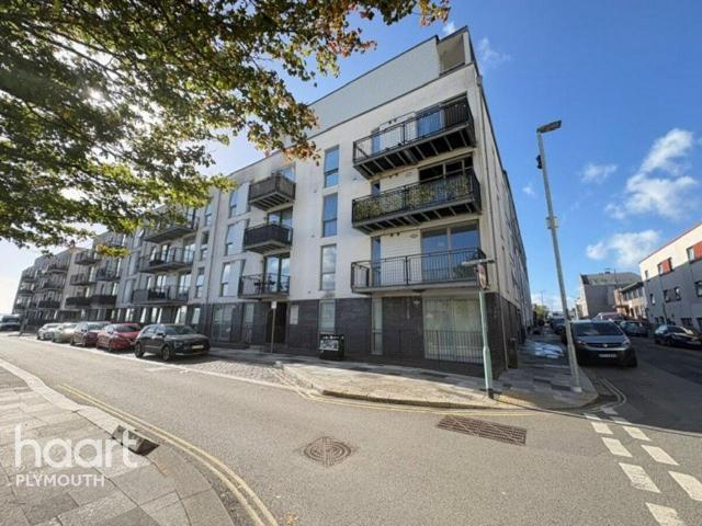 Flat for sale in Stonehouse, Plymouth