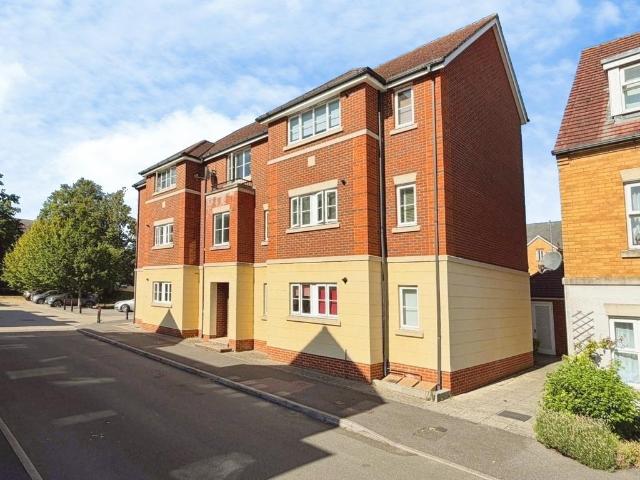 Flat for sale in Repton Park North, Bridgefield