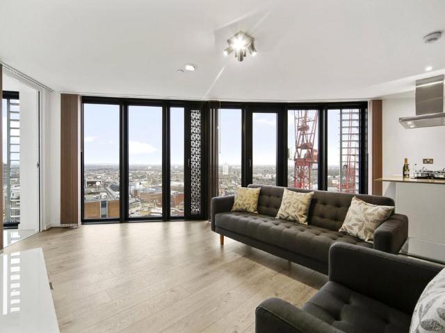 Flat for sale in Stratford Marsh, Greater London