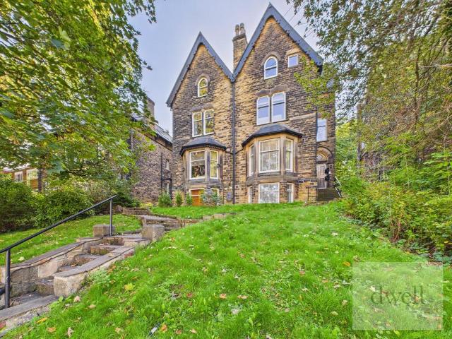 Flat for sale in Headingley, West Yorkshire