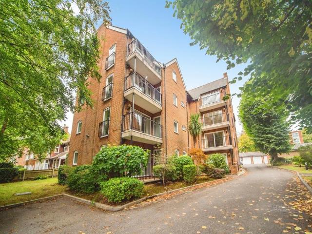 Flat for sale in Westwood Park, City Of Southampton