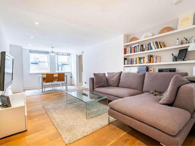 Flat for sale in Bayswater, Greater London
