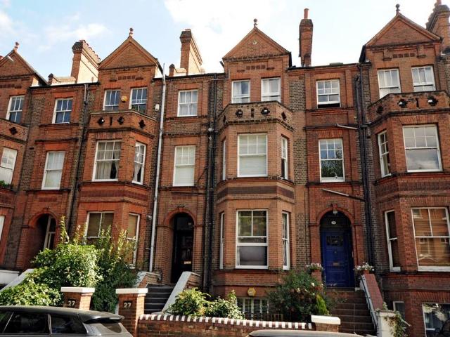Flat for sale in South Hampstead, Greater London