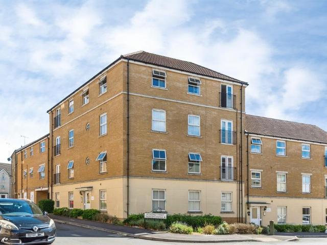 Flat for sale in Redhouse, Abbey Mead
