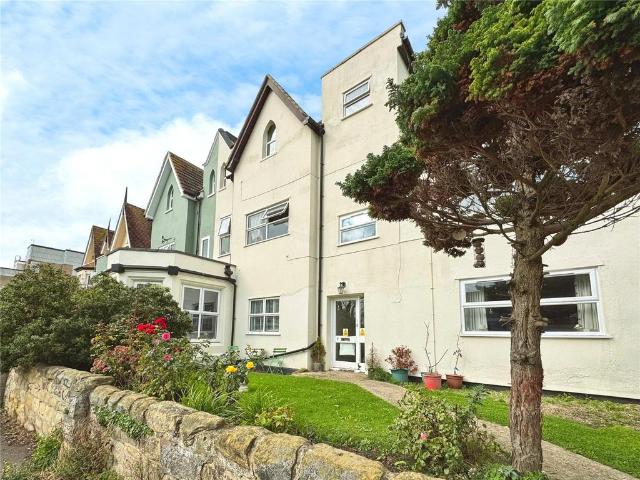 Flat for sale in Bohemia, Guestling Green