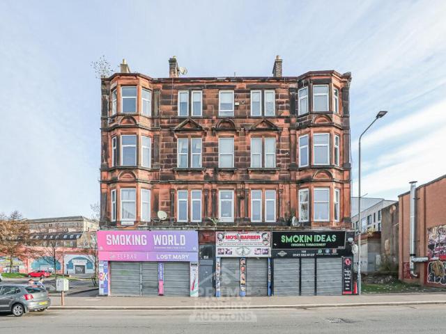 Flat for sale in Calton, Scotland