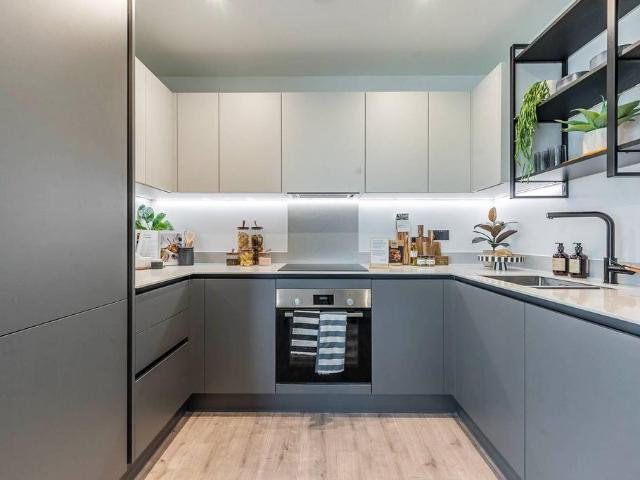 Flat for sale in North Watford
