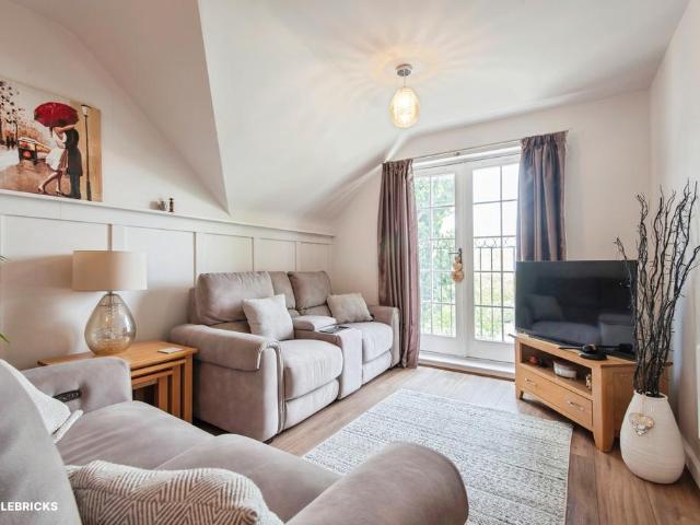 Flat for sale in King's Walden, Hertfordshire