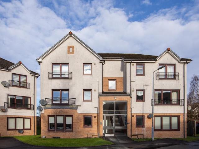 Flat for sale in Millerston, Stepps