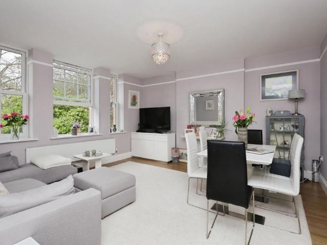 Flat for sale in Cross In Hand, East Sussex