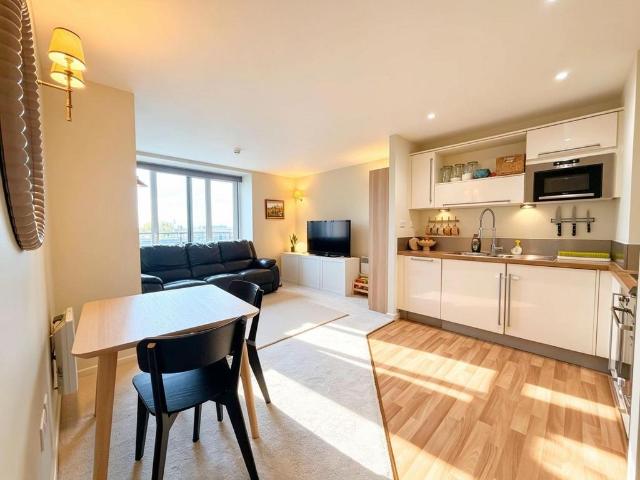 Flat for sale in Navestock Side, Essex