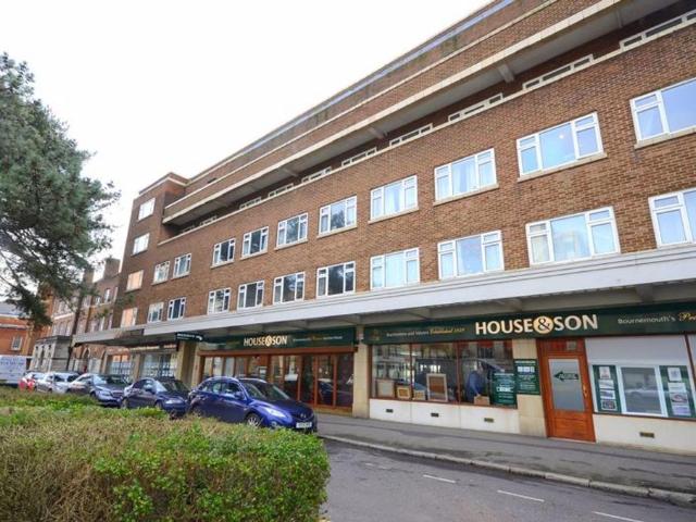 Flat for sale in Lansdowne, Bournemouth