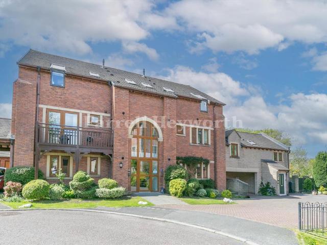 Flat for sale in Cabus, Lancashire
