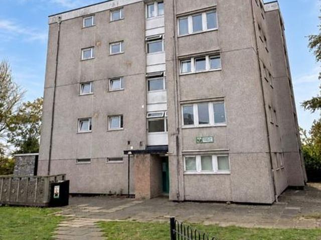 Flat for sale in Midanbury, Southampton