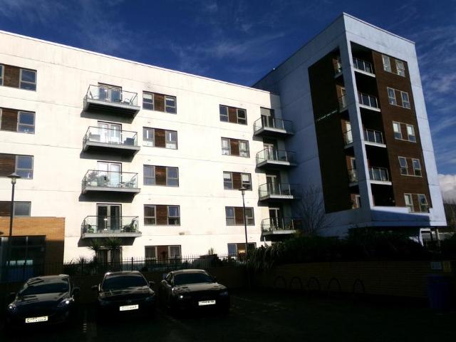 Flat for sale in SA1 Swansea Waterfront, Nangreaves