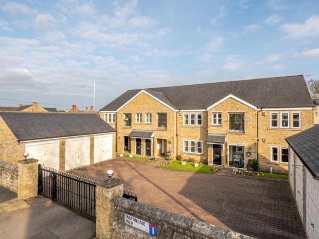 Flat for sale in Barwick in Elmet and Scholes, Barwick In Elmet