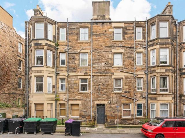 Flat for sale in Meadowbank, Scotland
