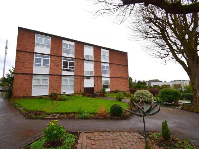 Flat for sale in Overslade, New Bilton