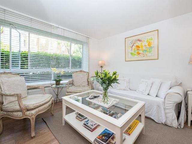 Flat for sale in Notting Hill, Greater London