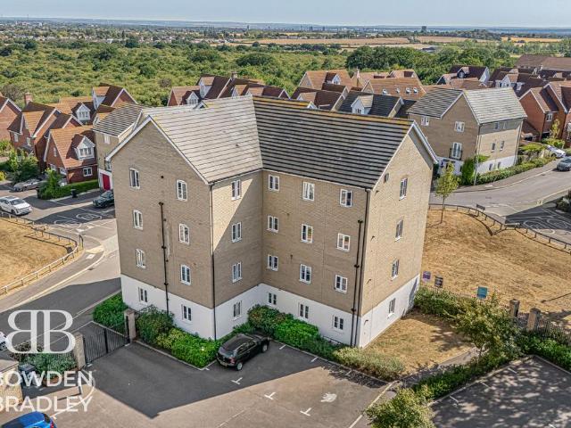 Flat for sale in Greater London