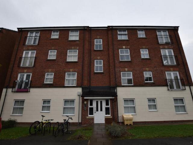 Flat for sale in Farnworth, Bolton