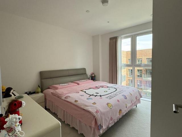 Flat for sale in Kidbrooke, Greater London