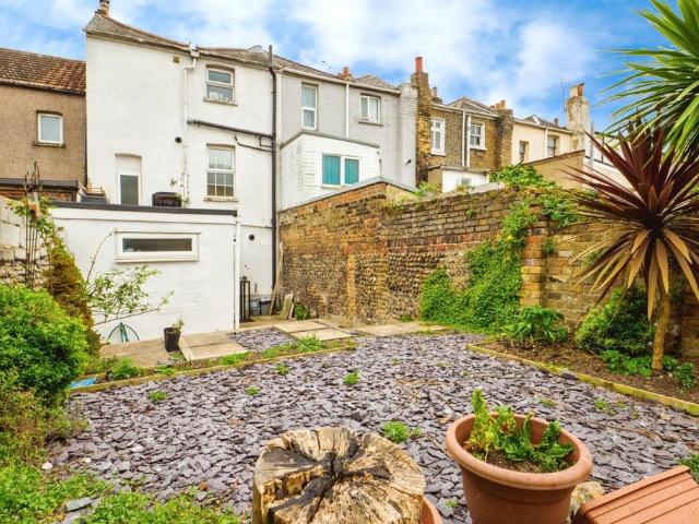 Flat for sale in East Cliff, Acol