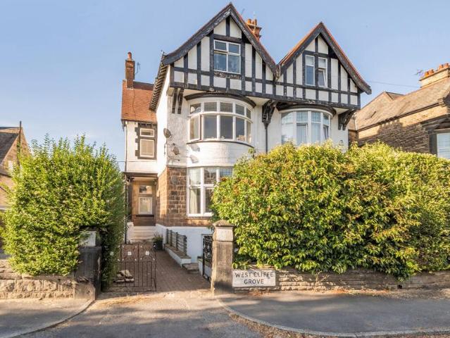 Flat for sale in Harlow, Harrogate