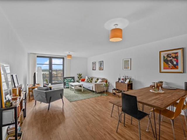 Flat for sale in Ratcliffe, Limehouse