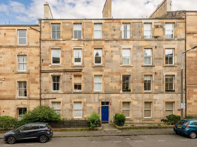 Flat for sale in Sciennes, Scotland