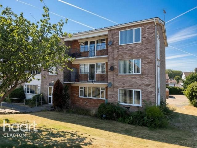 Flat for sale in Frinton and Walton, Dale Hill