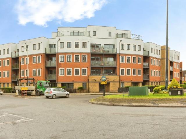 Flat for sale in Walton, Aylesbury