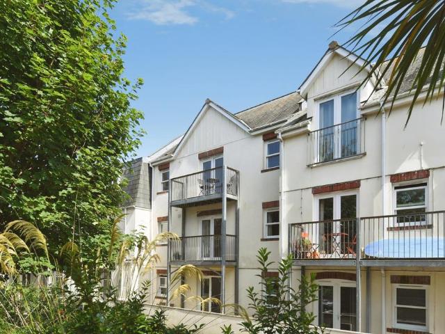 Flat for sale in Newquay, Cornwall
