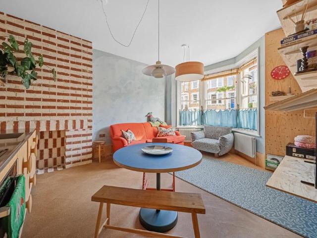 Flat for sale in London Borough of Lewisham, Greater London