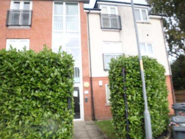 Flat for sale in Georgia, Greater Manchester
