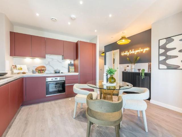 Flat for sale in Preston, Greater London