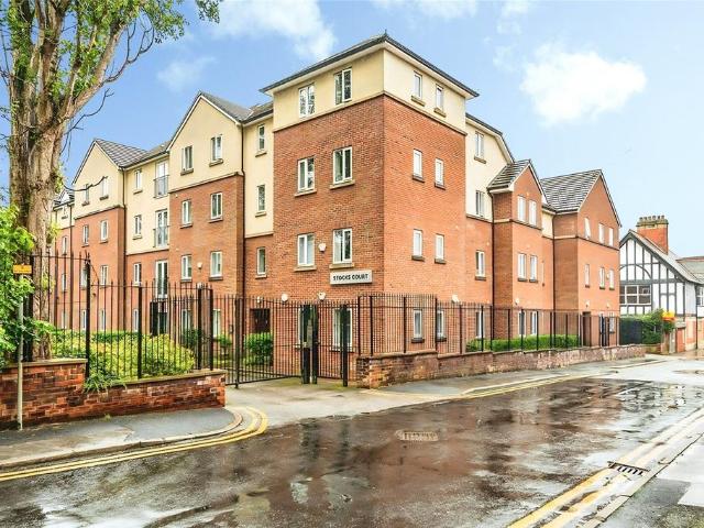Flat for sale in Salford, Greater Manchester