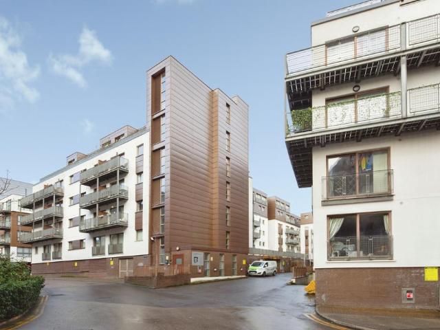 Flat for sale in Georgia, Greater Manchester
