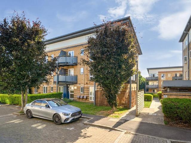 Flat for sale in Holywell Estate, North Watford