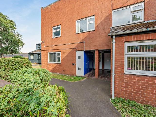 Flat for sale in Darlaston, West Midlands