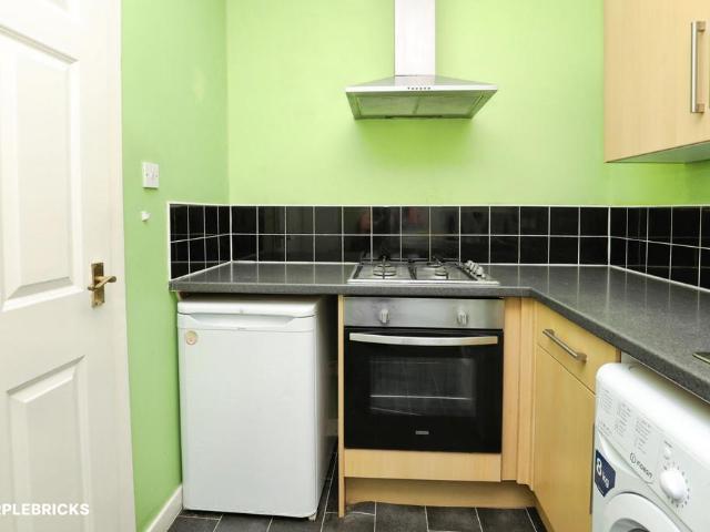 Flat for sale in Calderstones