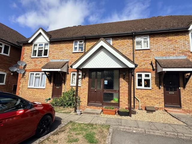 Flat for sale in Helford, Hampshire