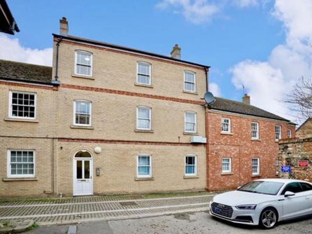 Flat for sale in Newtown, Huntingdonshire