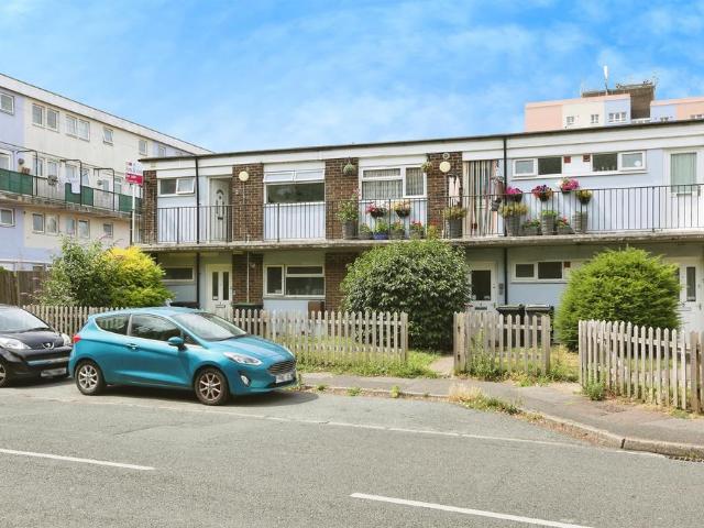 Flat for sale in Forton, Middlecroft