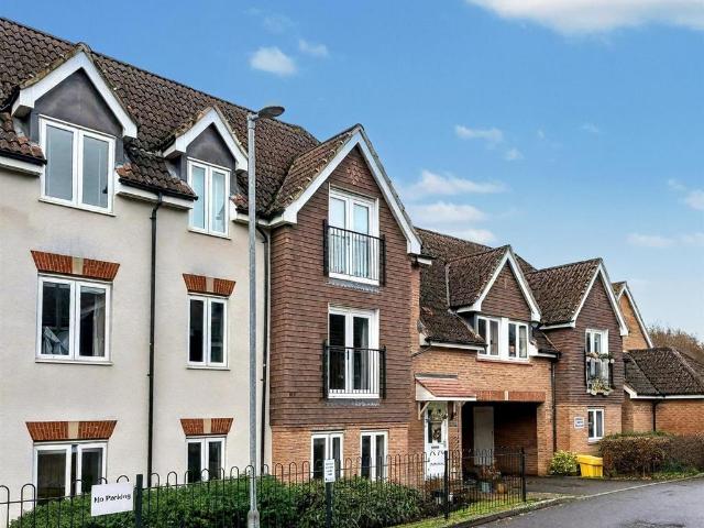 Flat for sale in Old Wivelsfield, Iford