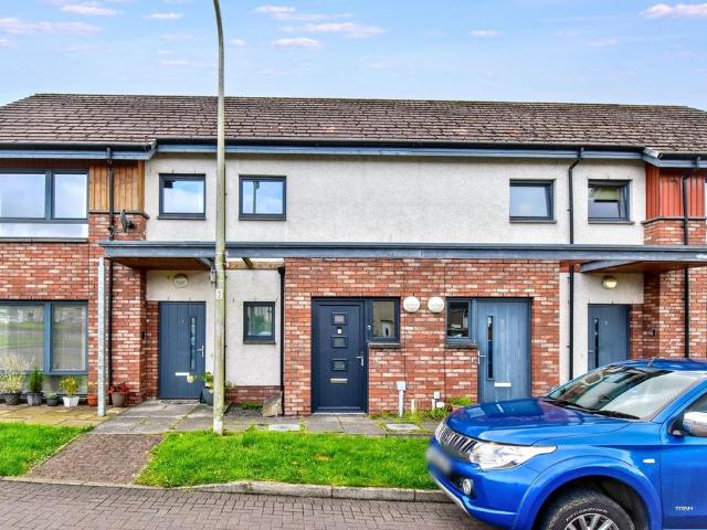 Flat for sale in Twechar, Scotland